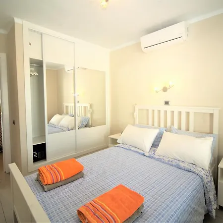 Apartment La Playa *